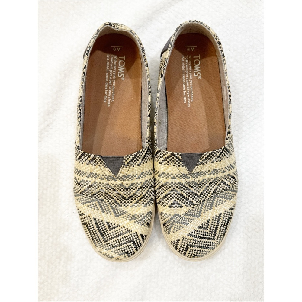 Toms